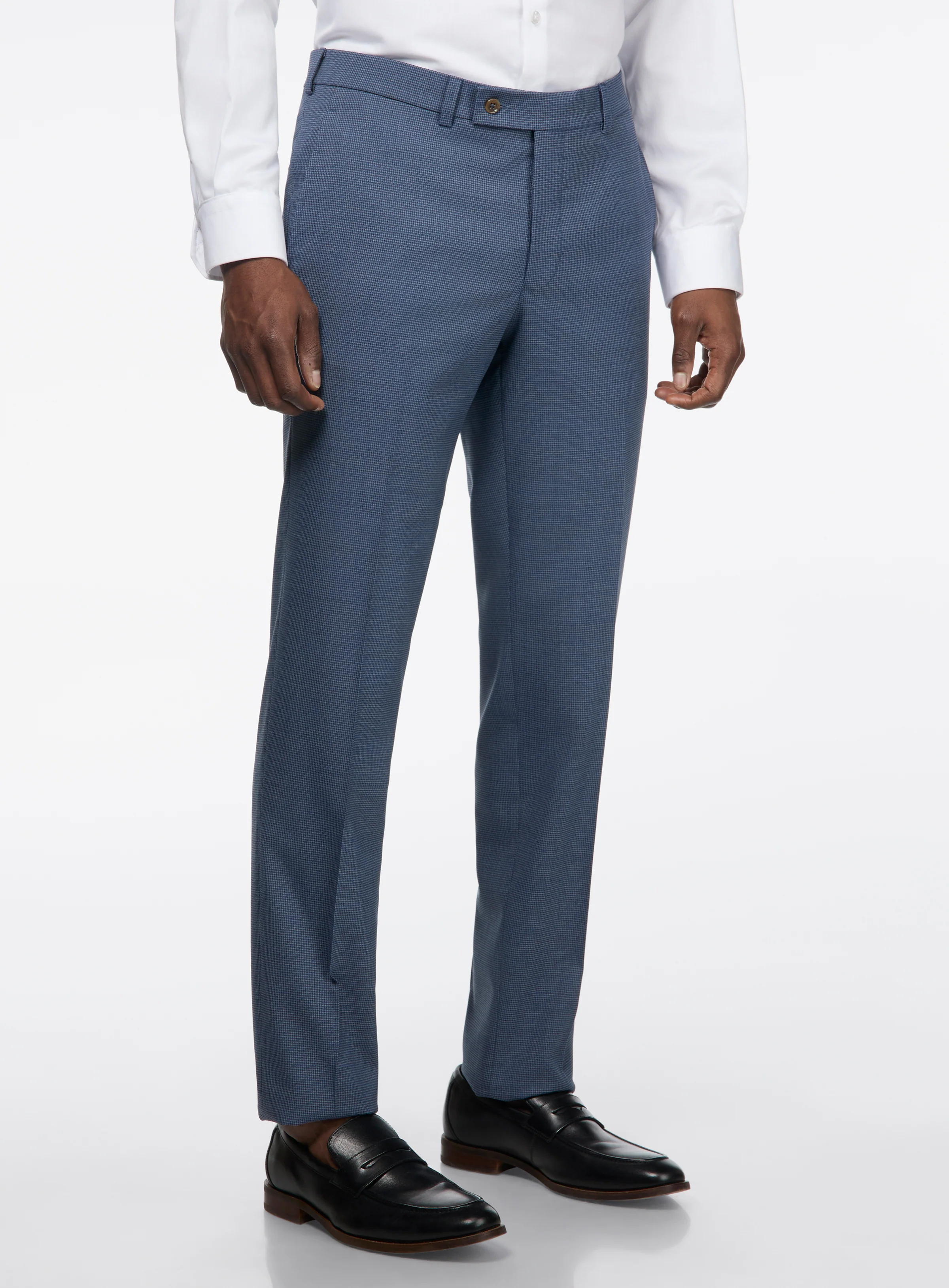 Pantalon habillé bleu à micro motif