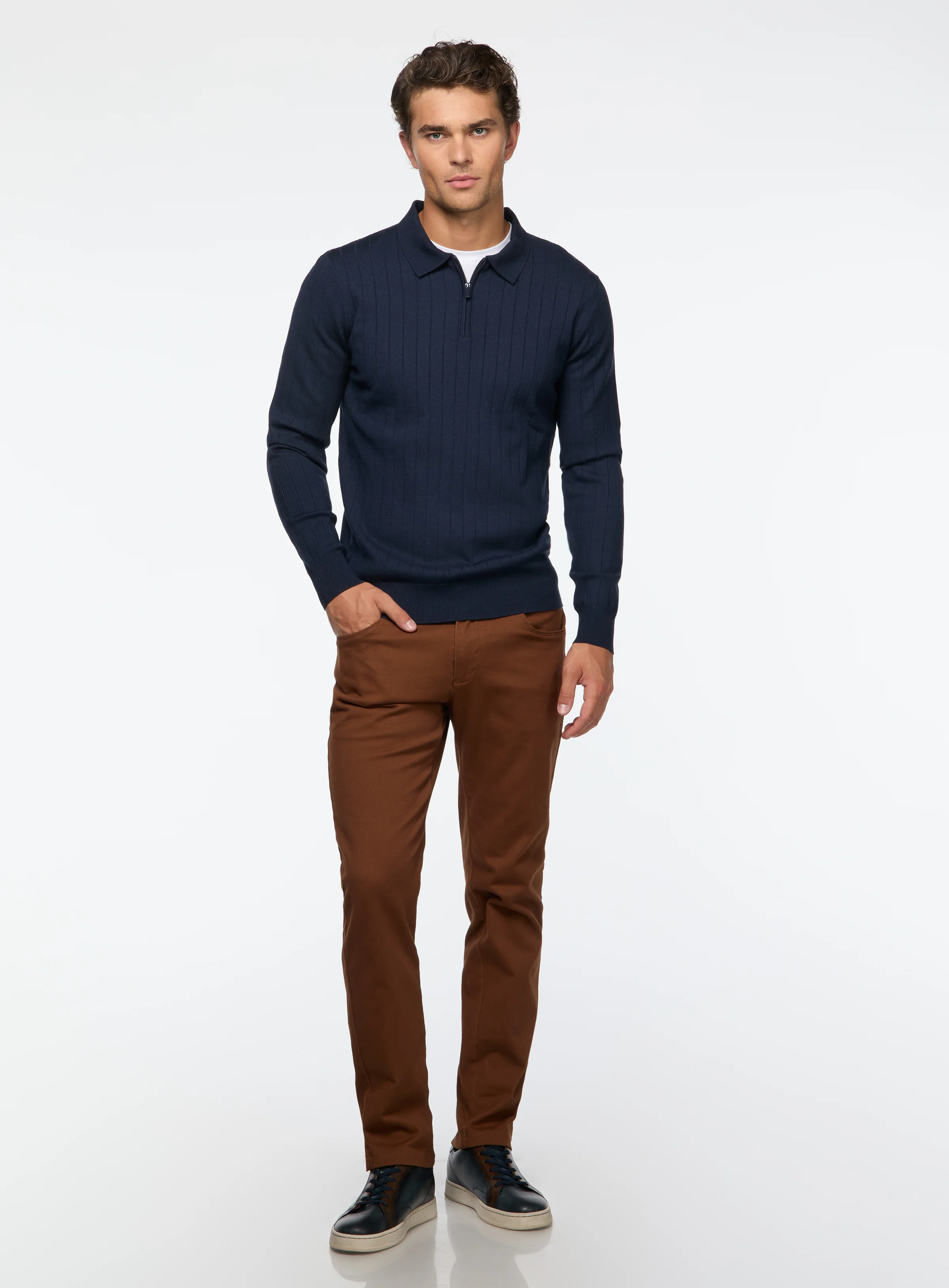Chino avec taille élastique - Image 16