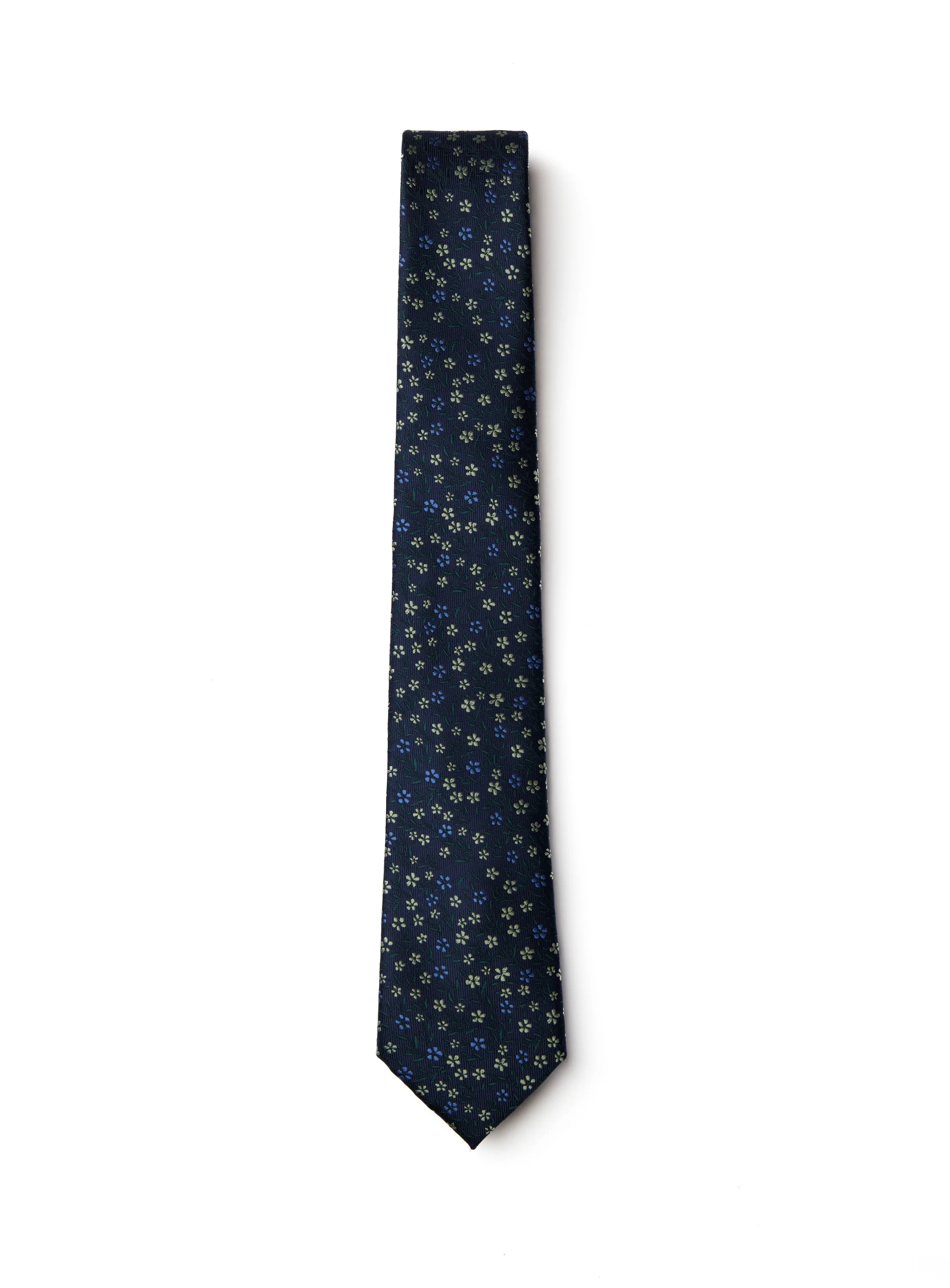 Cravate à fleurs vertes et bleues